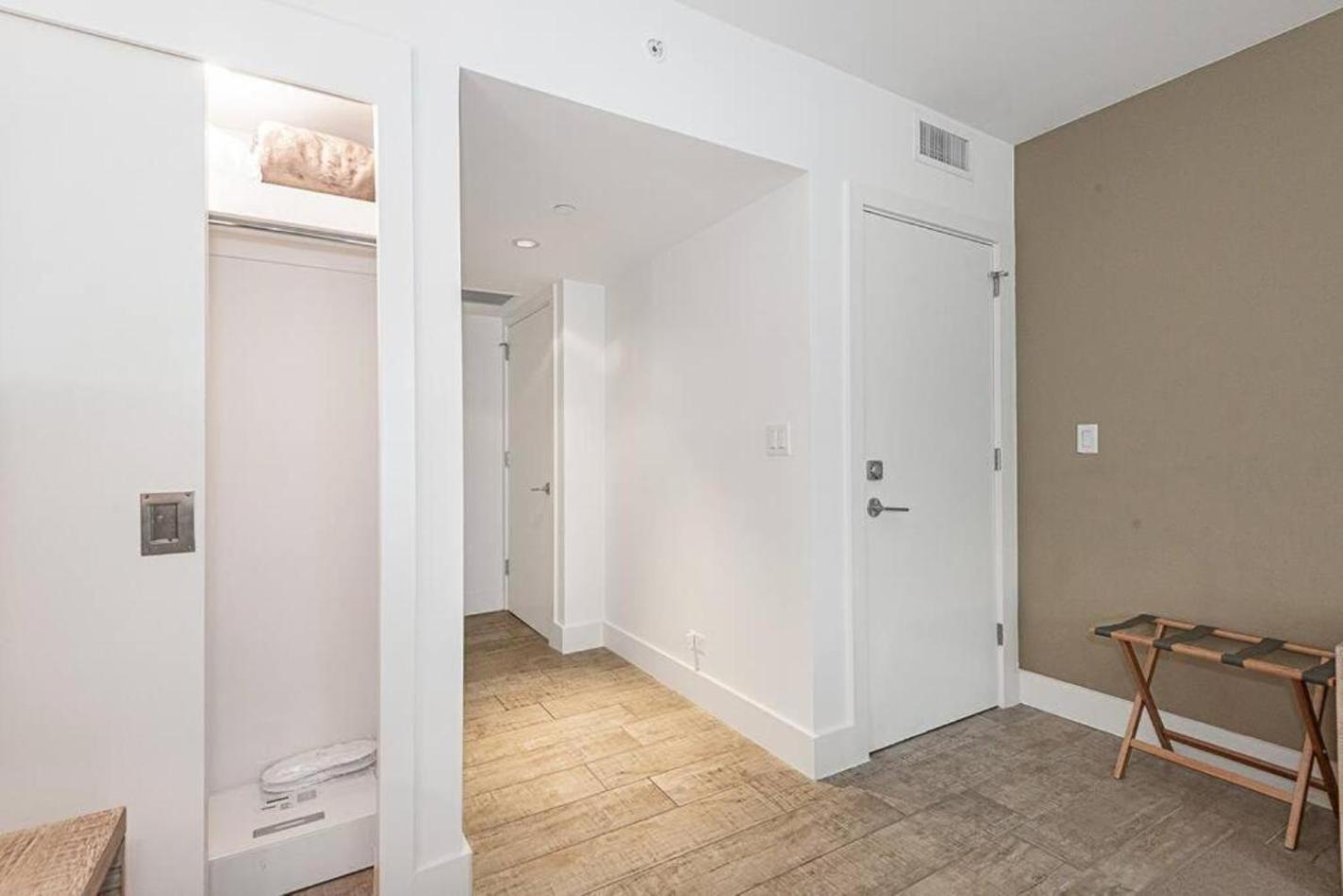 1 King 1br 1 5ba